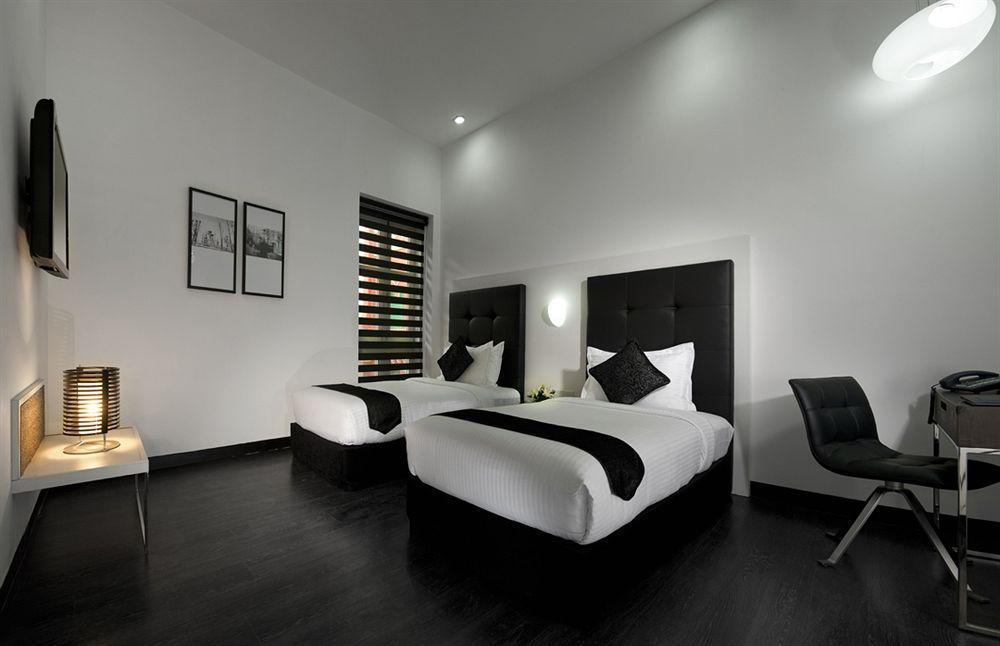 Sapphire Suite Calcutta Exterior foto