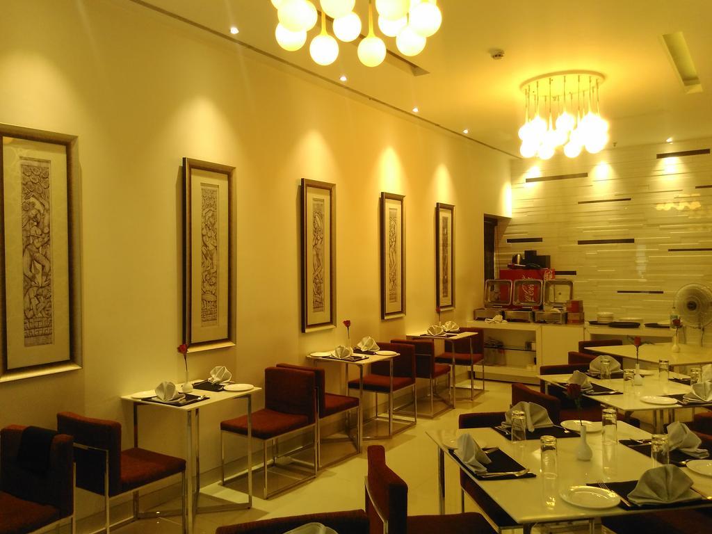 Sapphire Suite Calcutta Exterior foto