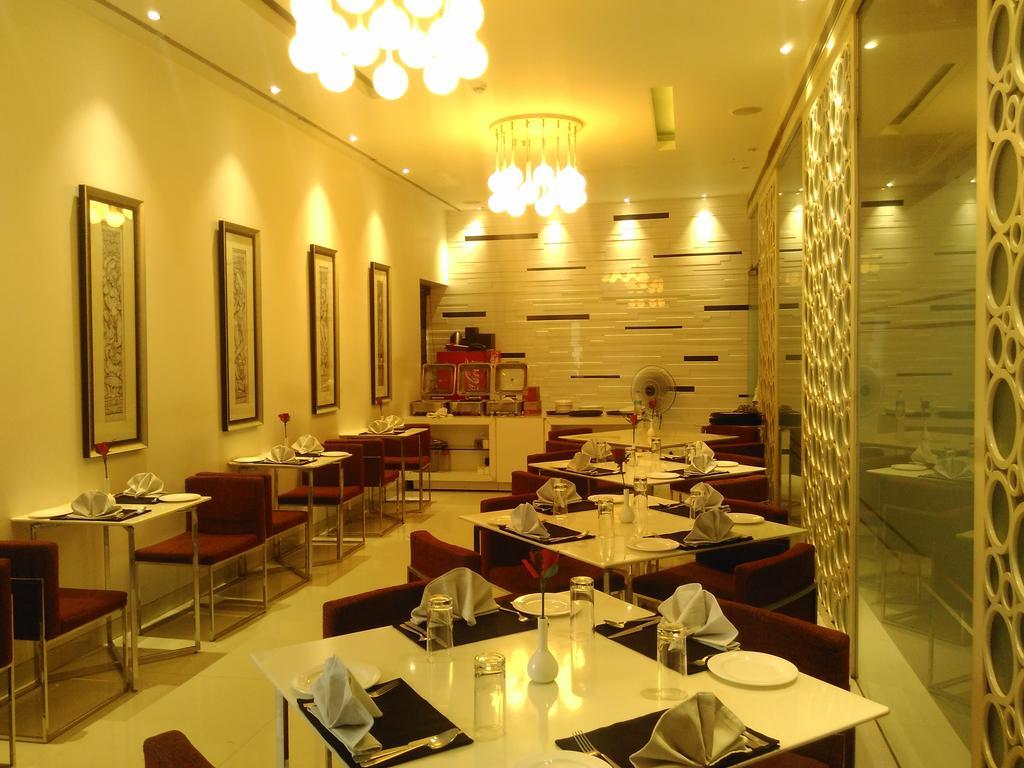 Sapphire Suite Calcutta Exterior foto