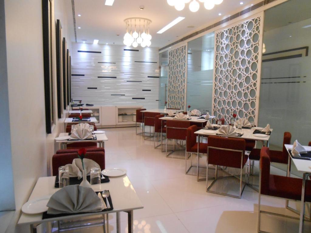 Sapphire Suite Calcutta Exterior foto