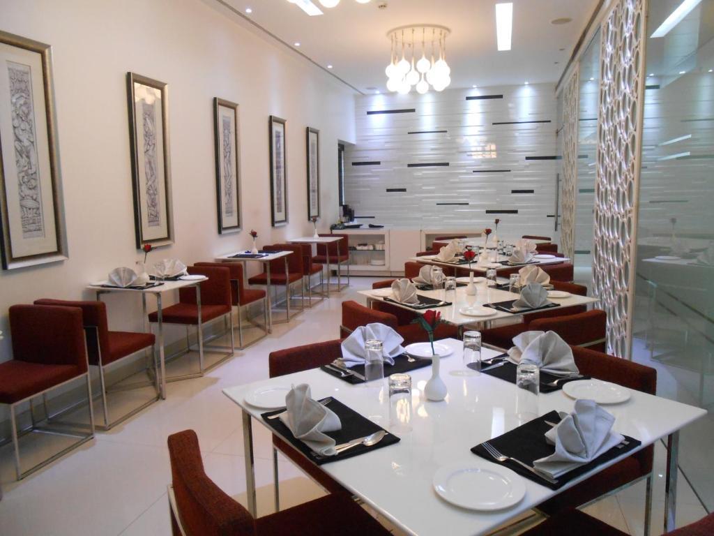 Sapphire Suite Calcutta Exterior foto
